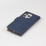 iPhone 13 Pro Leder Tasche - Flip Wallet Echtleder mit Akzentstreifen & Kartenhalter - Blau