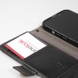 iPhone 13 Pro Leder Tasche - Flip Wallet Echtleder mit Akzentstreifen & Kartenhalter - Schwarz